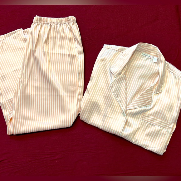 Victoria's Secret Other - Victoria’s Secret Classic PJ Set